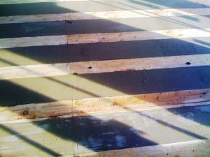 Radiant floor heating installation by Rescomm PHC Inc.